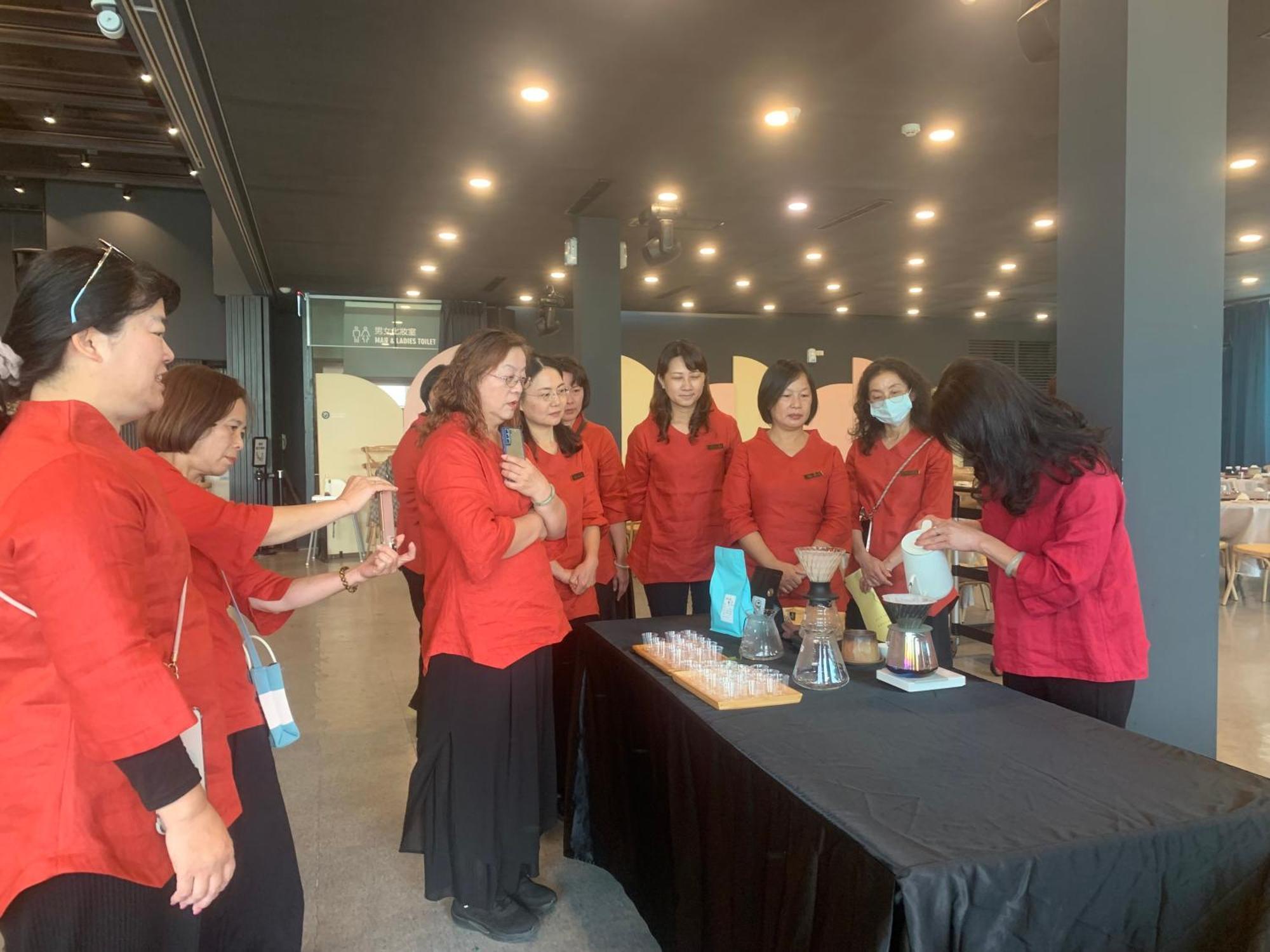 Qun Feng Hotel Fenchihu Esterno foto